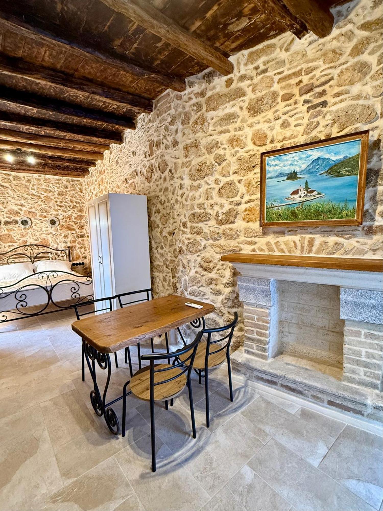 Lithari Apartment *