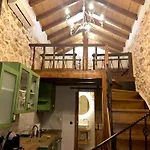 Lithari Suites